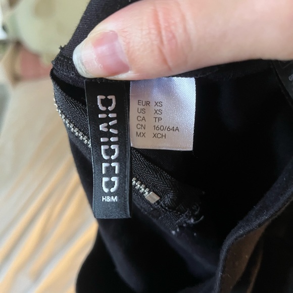 ! 2 for 20 ! Black Flared Skater Skirt XS - Picture 6 of 7